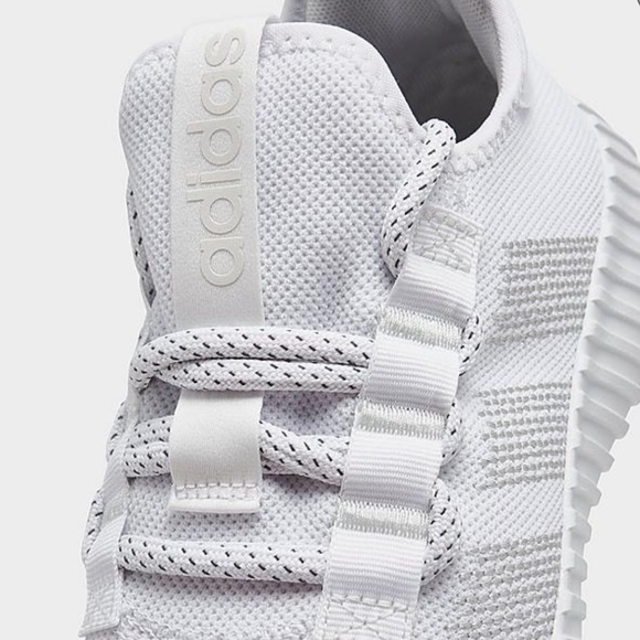 NEW WITH BOX —- WOMEN'S ADIDAS KAPTIR FLOW RUNNING SHOES - Picture 3 of 6